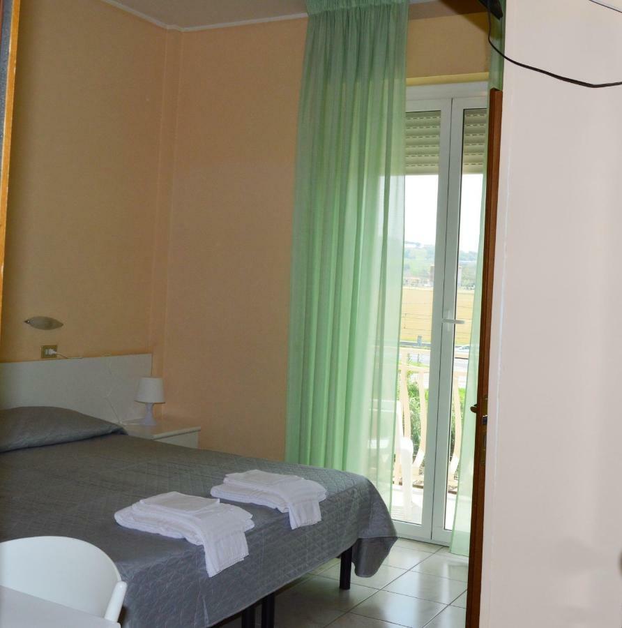 Hotel Perla Senigallia Exterior foto
