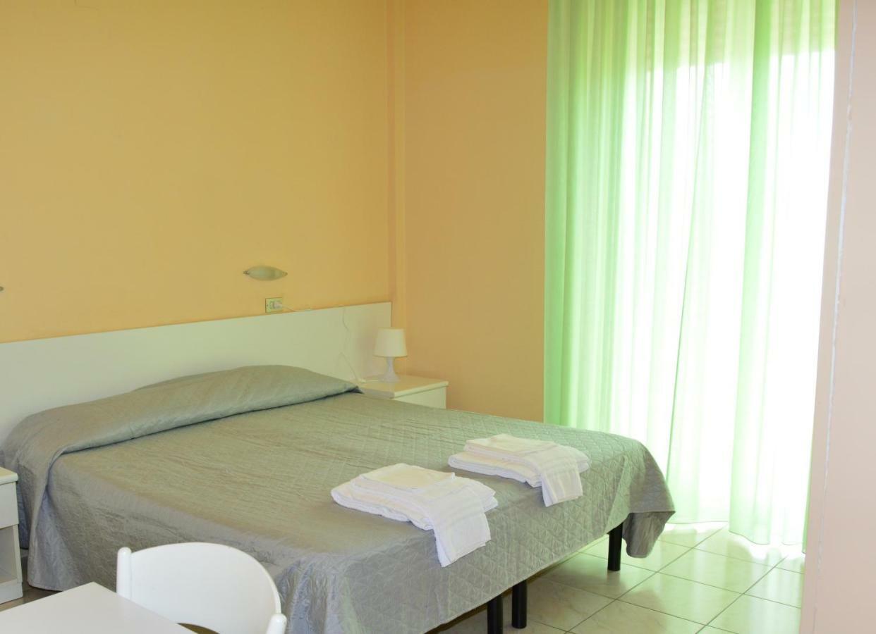 Hotel Perla Senigallia Exterior foto