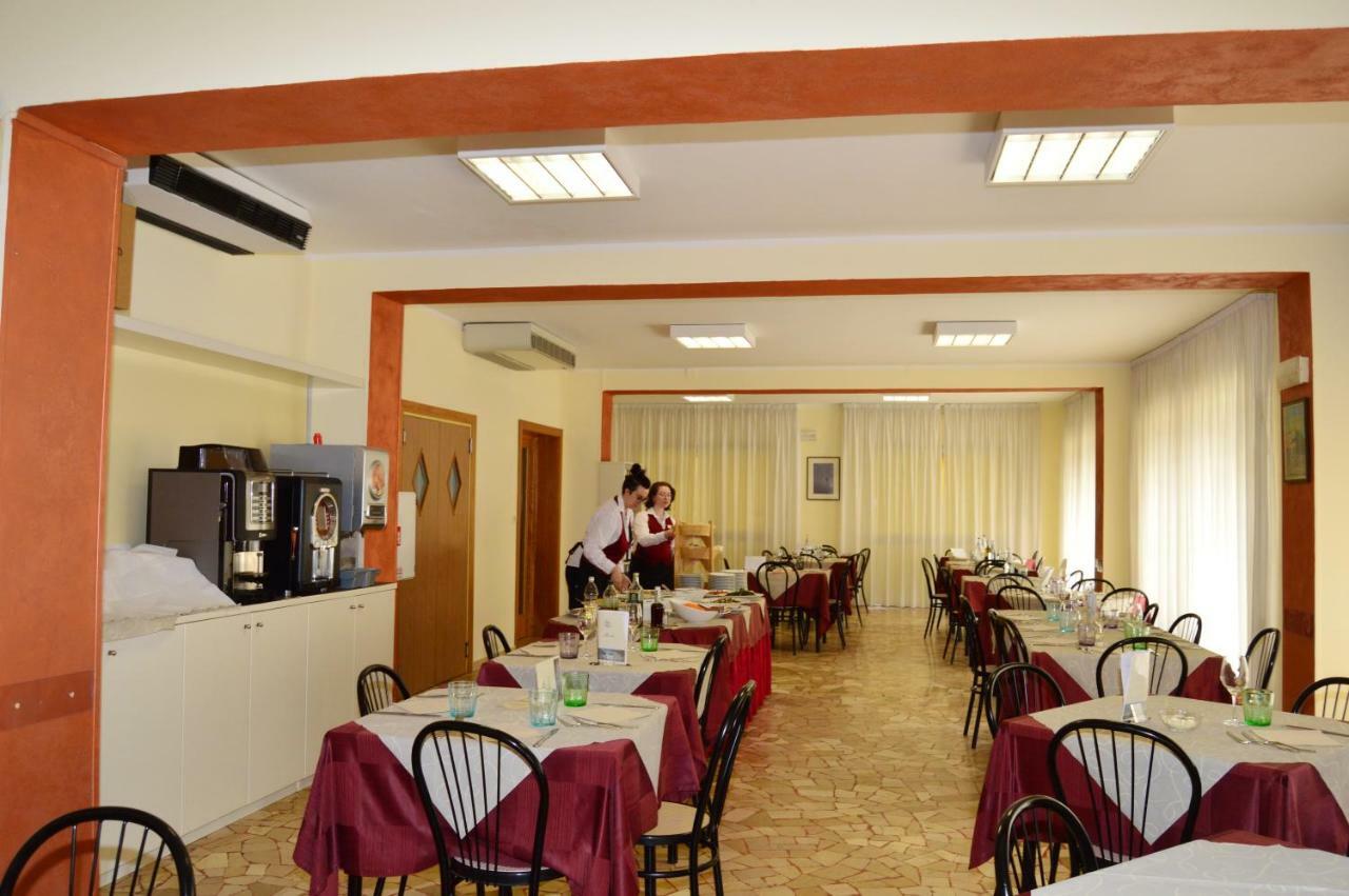 Hotel Perla Senigallia Exterior foto